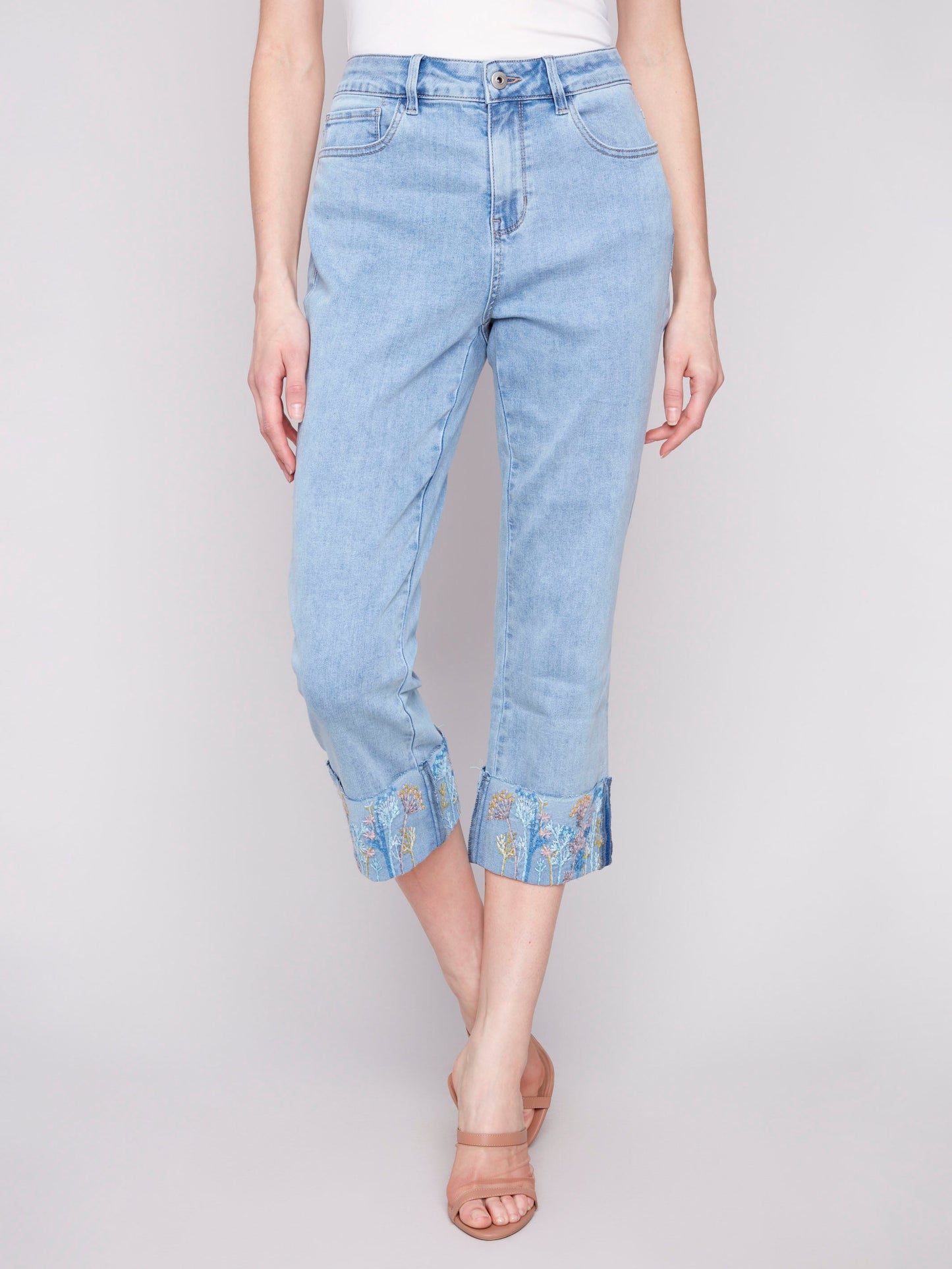 Cropped Jeans with Embroidered Cuff - Light Blue