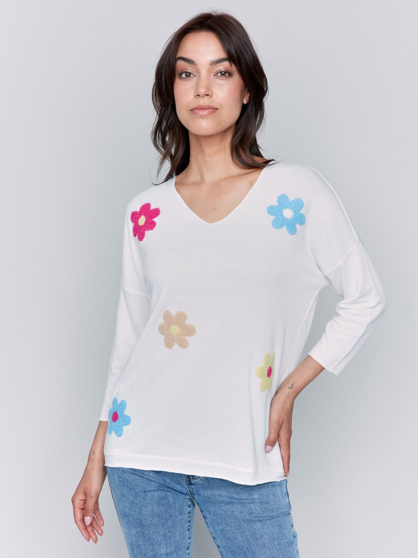V-Neck Knit Top With Flower Appliqué - Multicolor